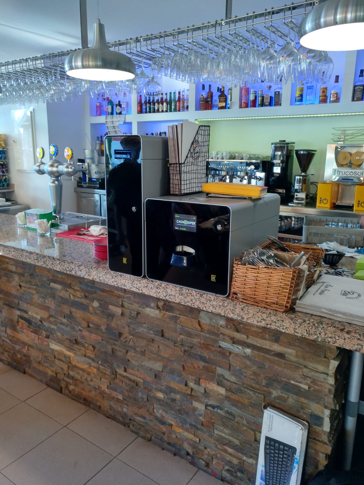CashKeeper instalado en una barra de restauración
